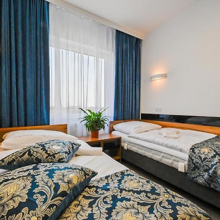 Hotel Terminal 고르주프비엘코폴스키 외부 사진